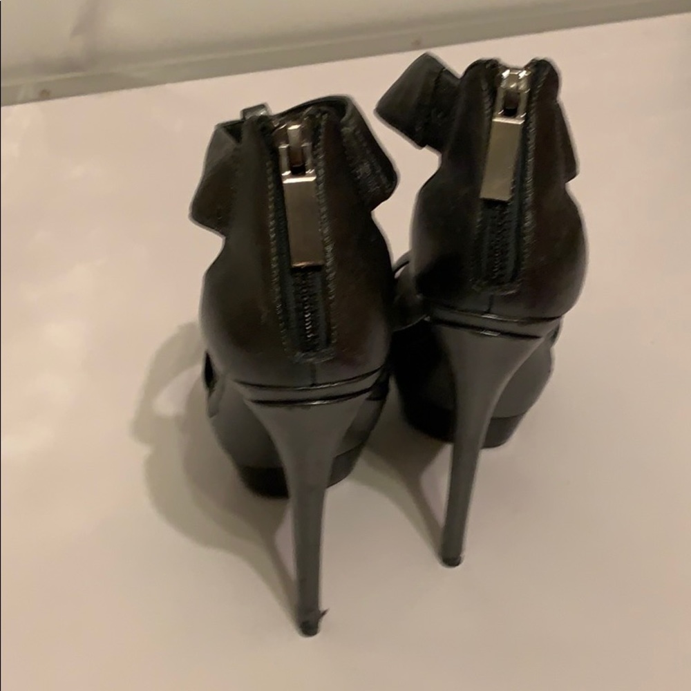 Rachel Zoe Shiny Black Platform Sandals - Picture 8 of 8